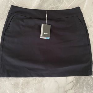 Nike dri fit golf skort, NWT